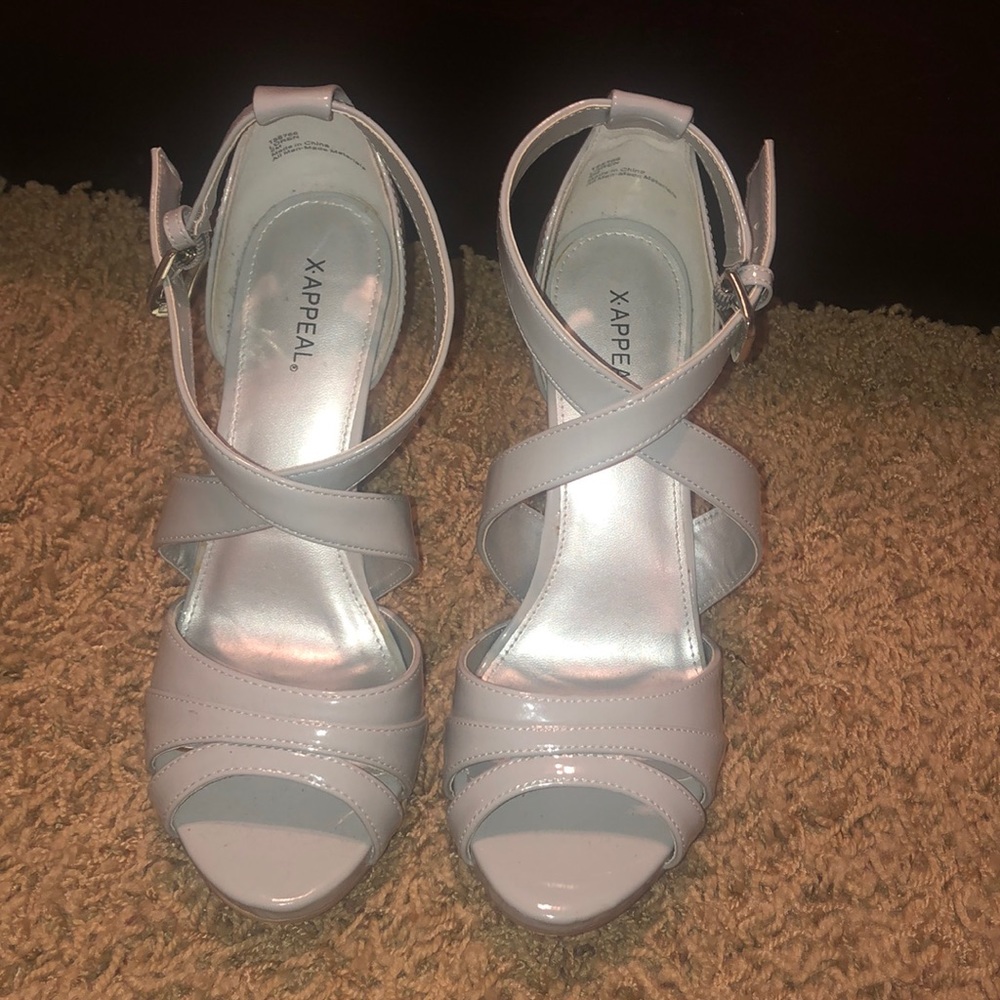 Heels - Picture 2 of 4